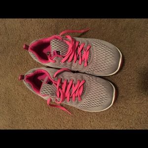 Sketchers shoes